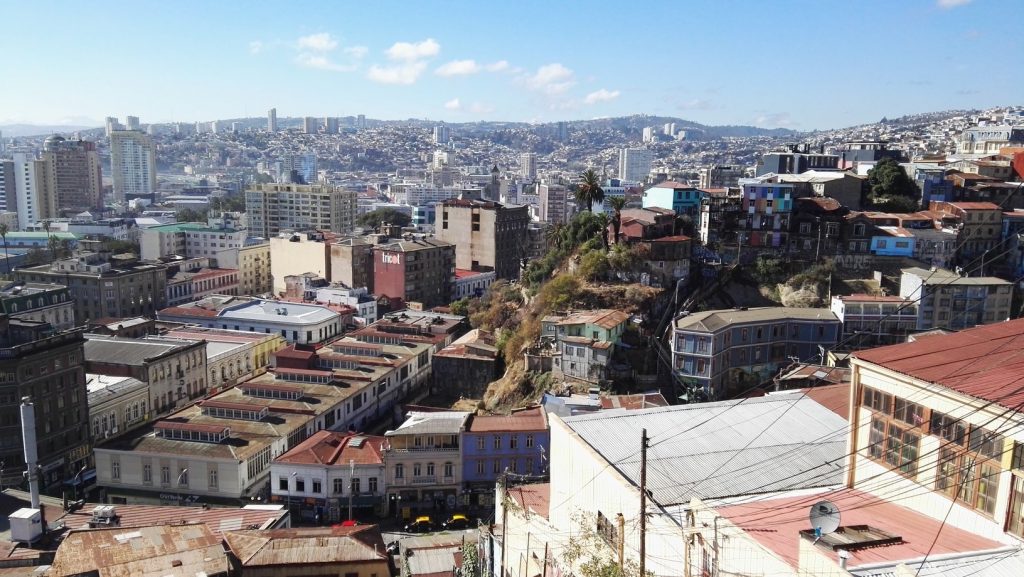Valparaiso a La Sebastiana, Pablo Neruda házának ablakából