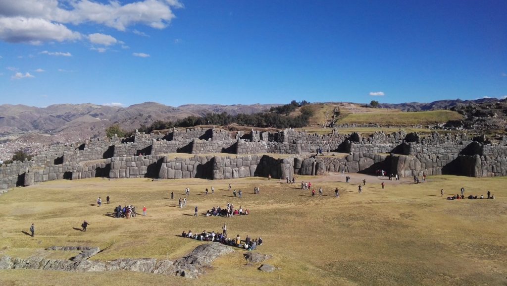 A Sacsayhuaman háromszintes falai