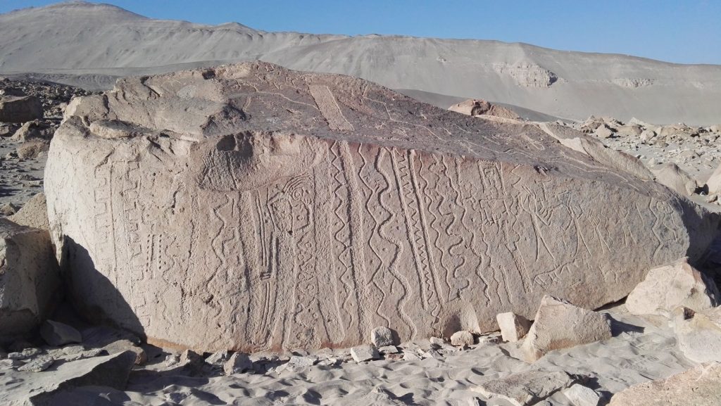 Toro Muerto petroglifák