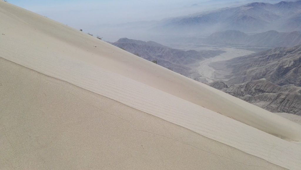Meredek homoklejtő a Cerro Blanco homokdűnén