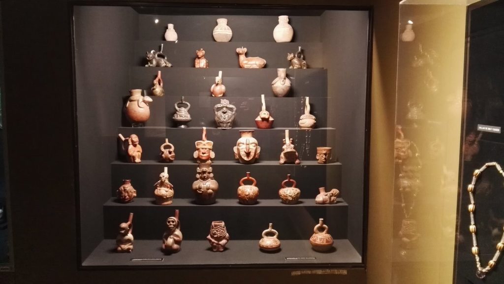 Mocsika kerámiák a Museo Brüningben